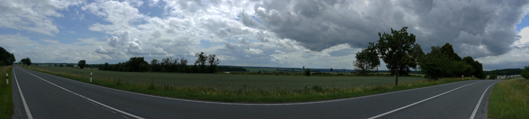 Autobahn A9 zwischen Lederhose und Hermsdorf mit Wolken